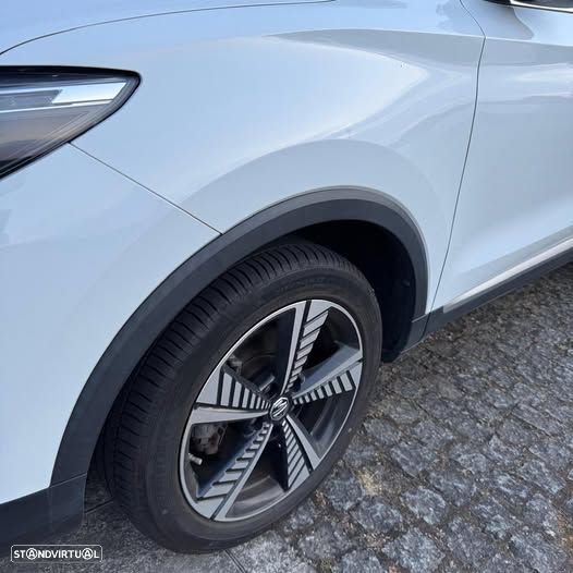 MG ZS Luxury - 12