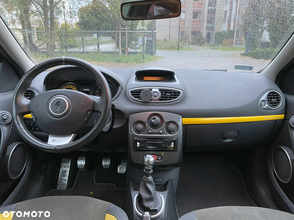 Renault Clio 2.0 16V 200 RS Cup - 9
