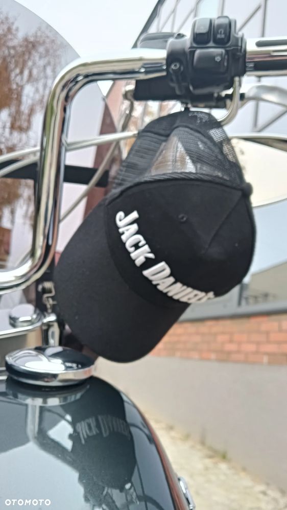 Harley-Davidson Softail Deluxe - 35