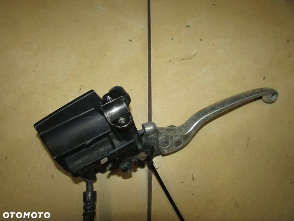 Yamaha TDM 900 pompa hamulcowa przód - 3