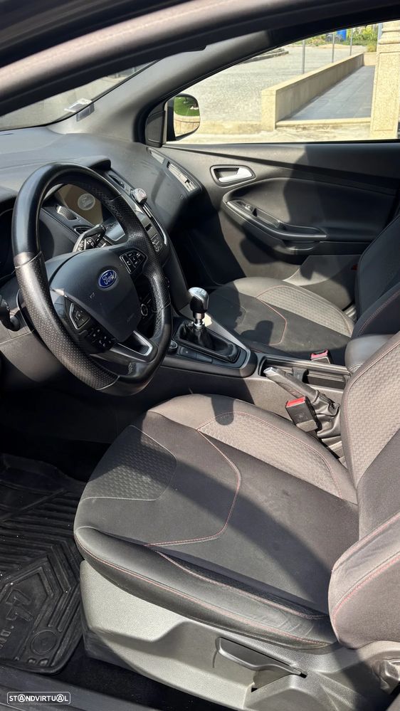 Ford Focus 1.5 TDCi ST-Line - 5