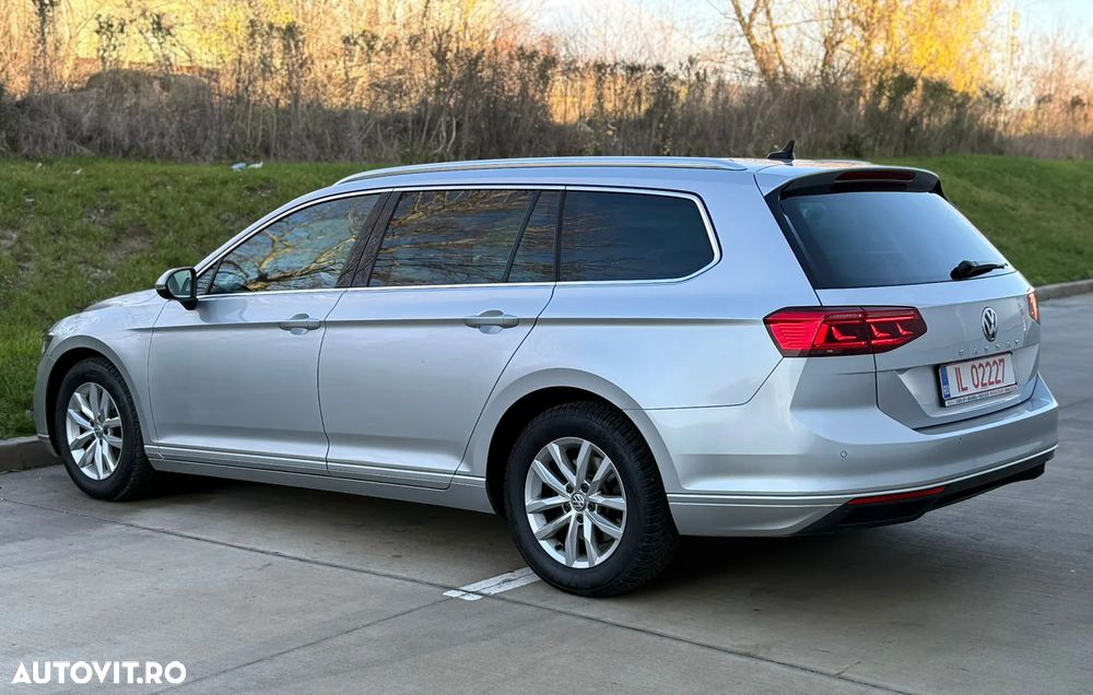 Volkswagen Passat 2.0 TDI DSG Comfortline - 4