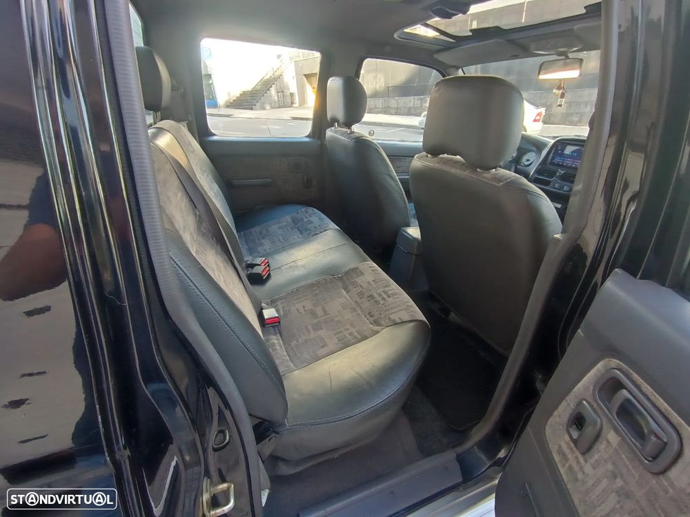 Nissan Pick Up 2.5 TD CD Navara - 26