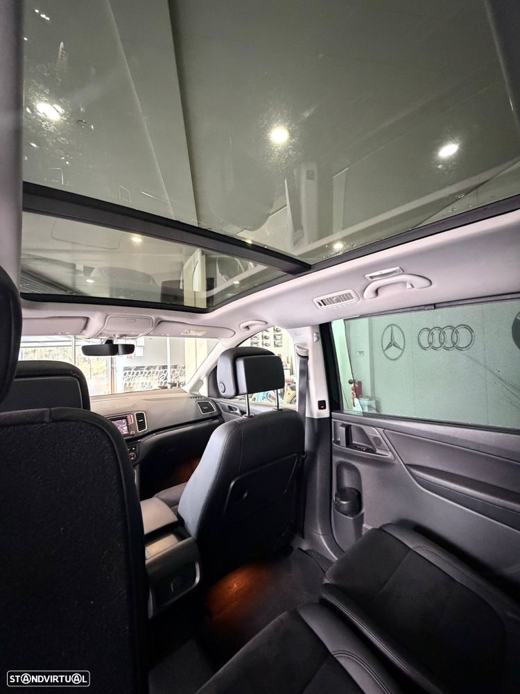 VW Sharan 2.0 TDI Blue Highline DSG - 18