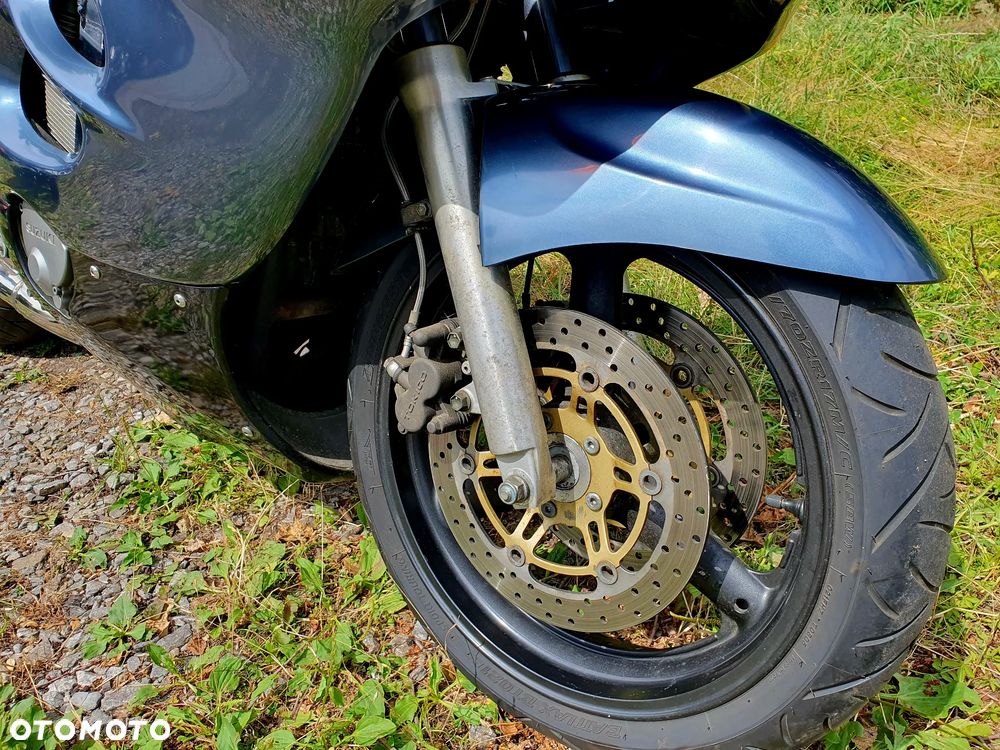 Suzuki GSX - 4