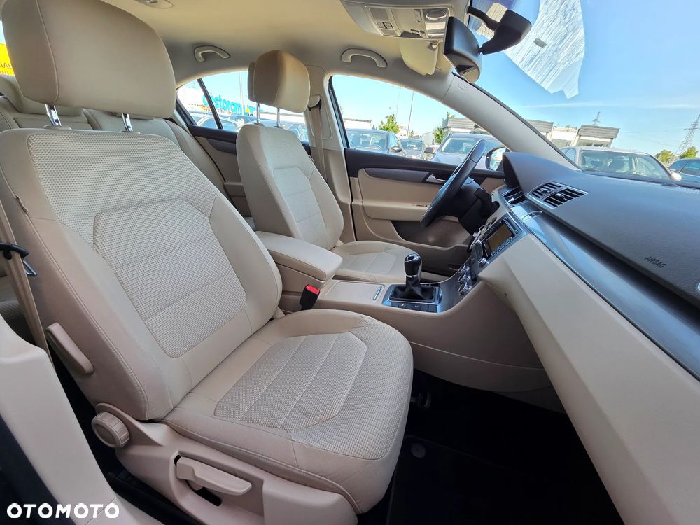 Volkswagen Passat 2.0 TDI 4Motion BlueMotion Technol Business Edition - 15