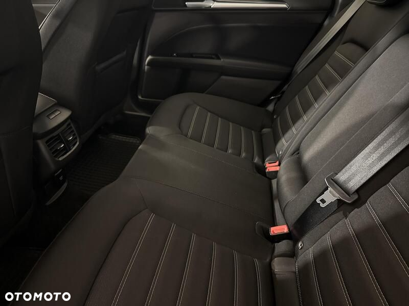 Ford Mondeo - 21