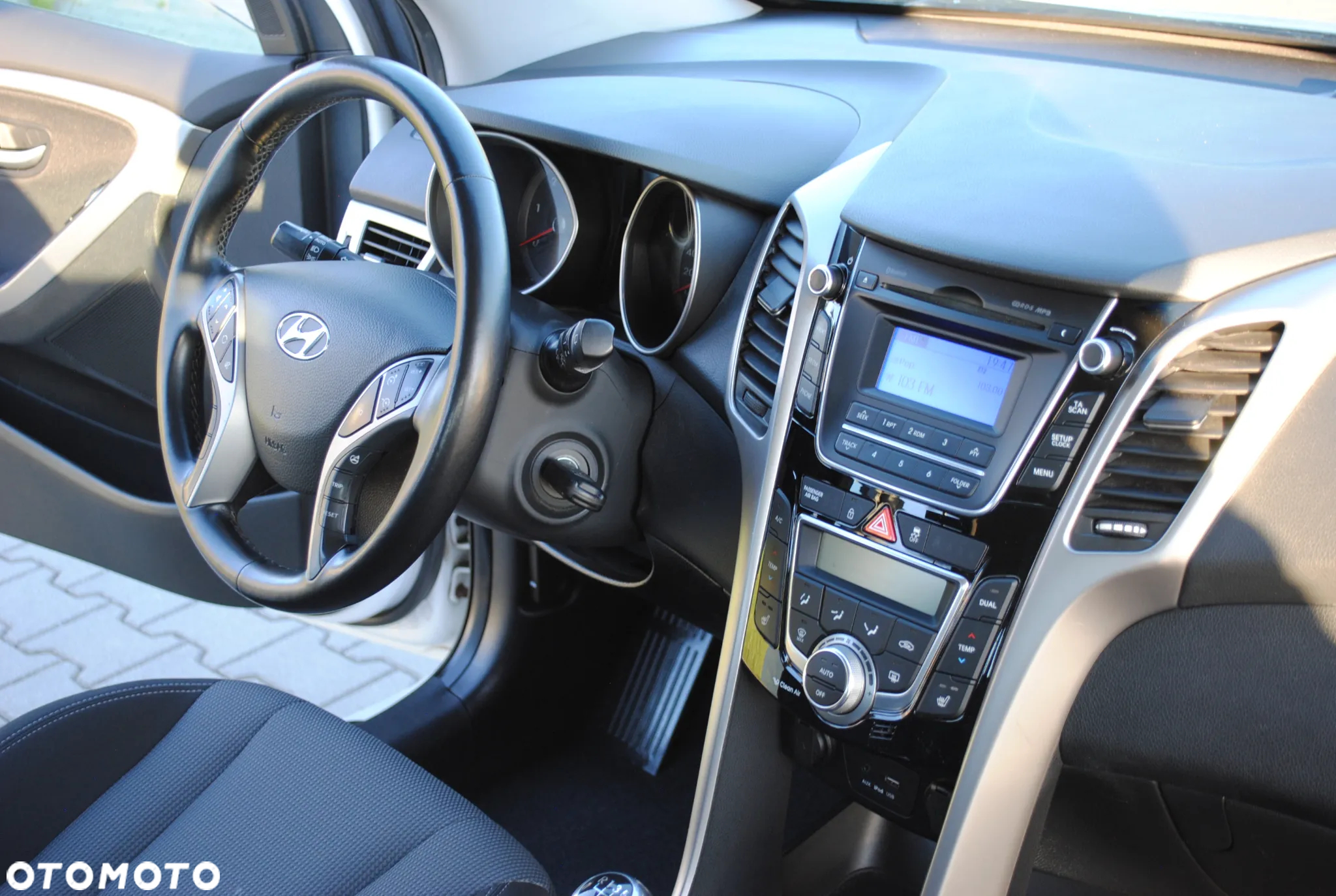 Hyundai i30 1.6 D Premium - 21