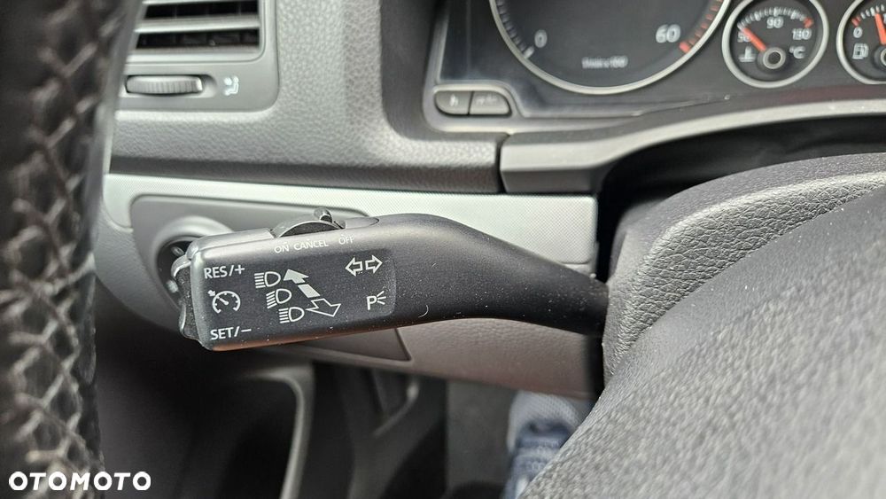 Volkswagen Golf 2.0 TDI DPF Highline - 25