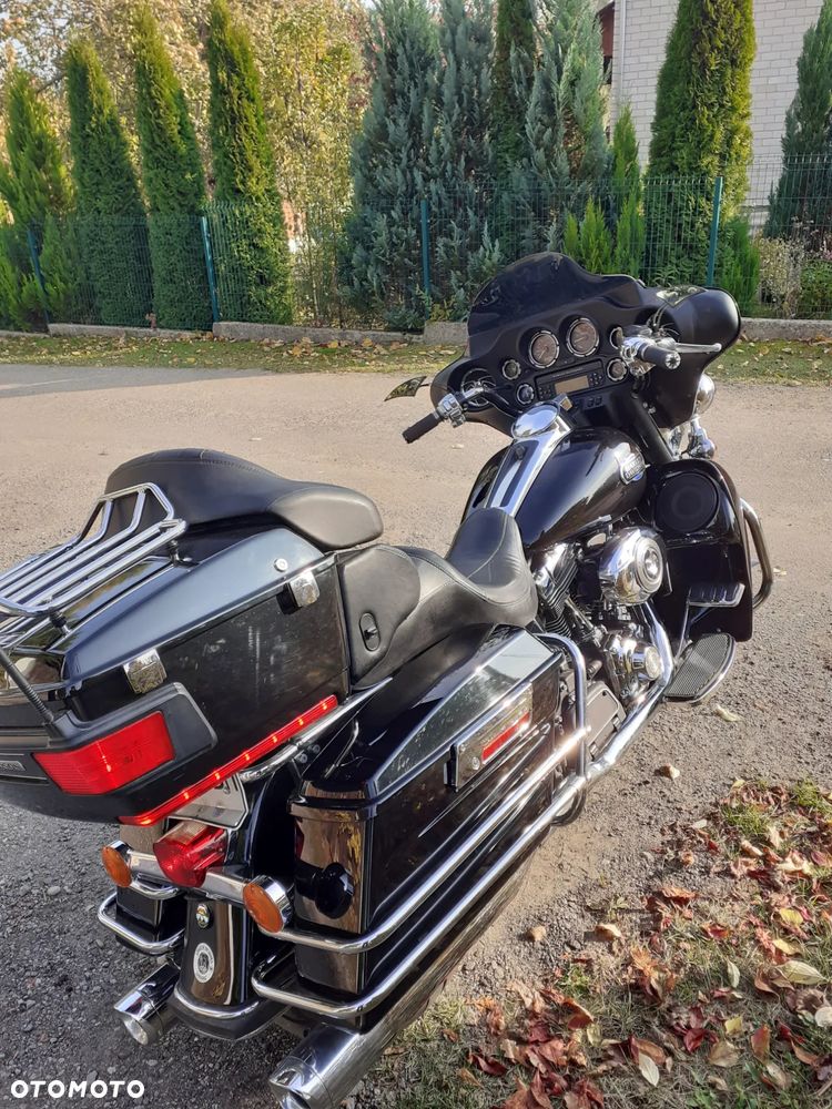 Harley-Davidson FLHTCU Ultra - 2