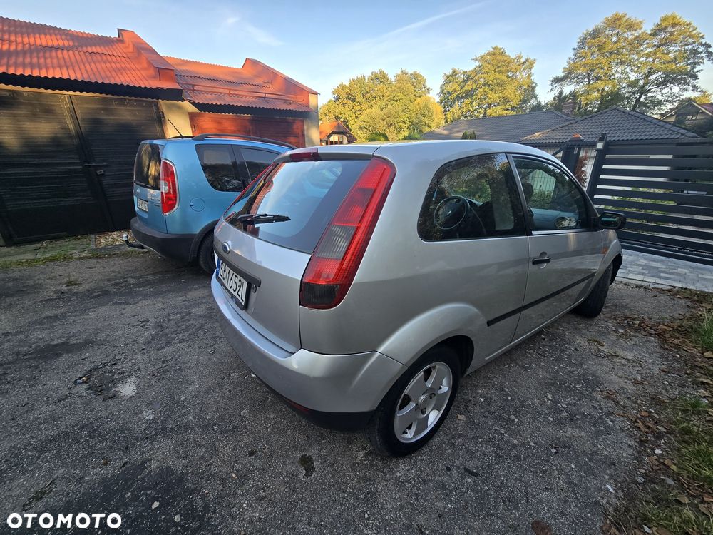 Ford Fiesta - 8