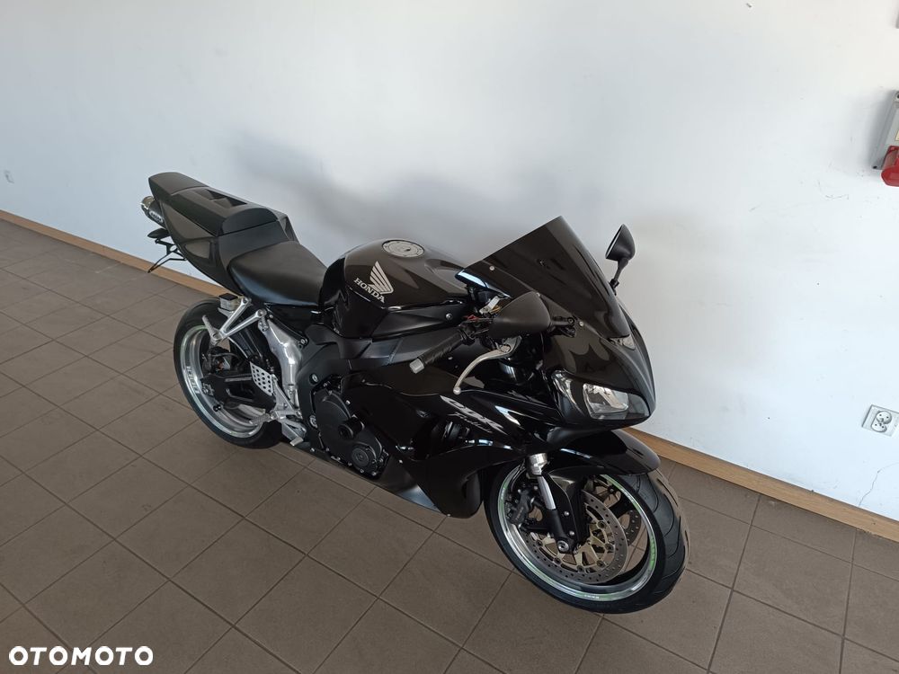 Honda CBR - 3