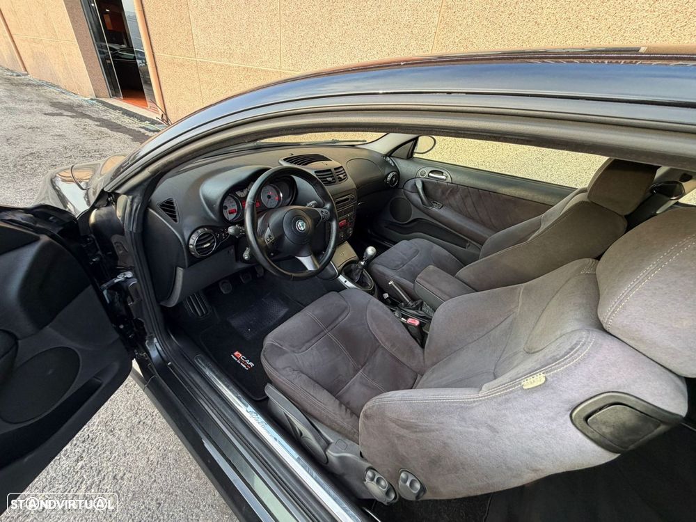 Alfa Romeo GT 1.9 JTD M-JET Blackline - 9