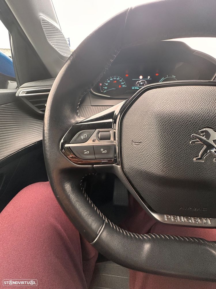 Peugeot e-208 Allure - 22