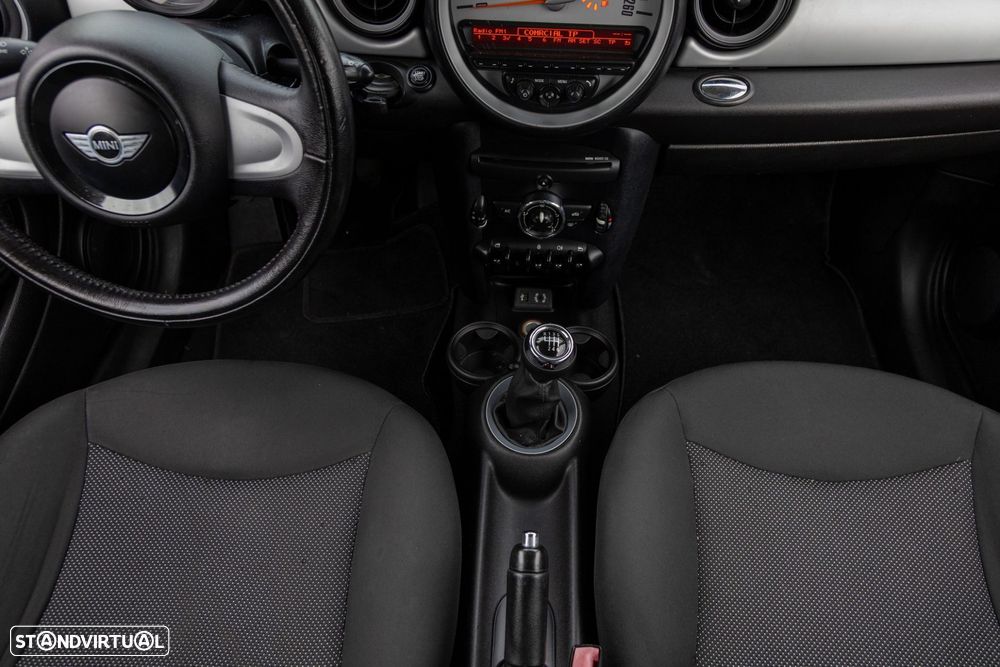 MINI 3 Portas One D - 47