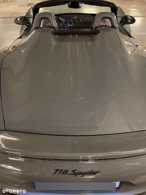 Porsche 718 Spyder - 4