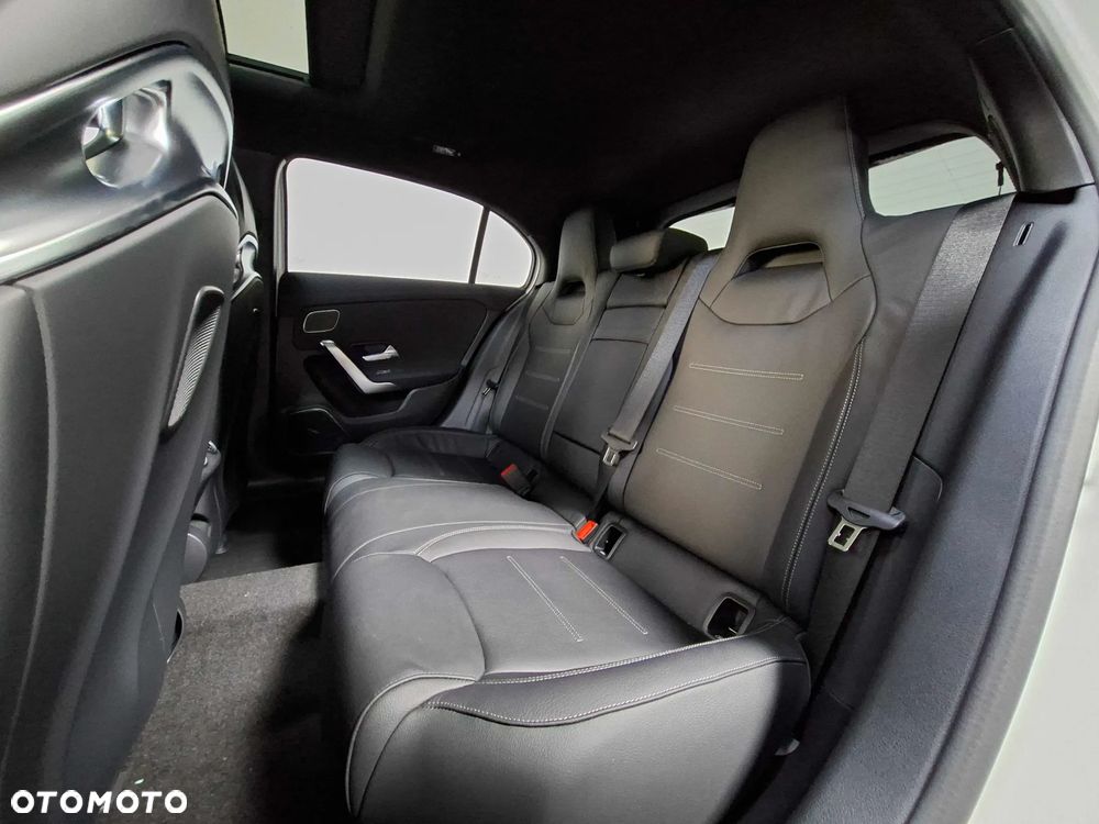 Mercedes-Benz Klasa A 35 AMG 4-Matic 8G-DCT - 12