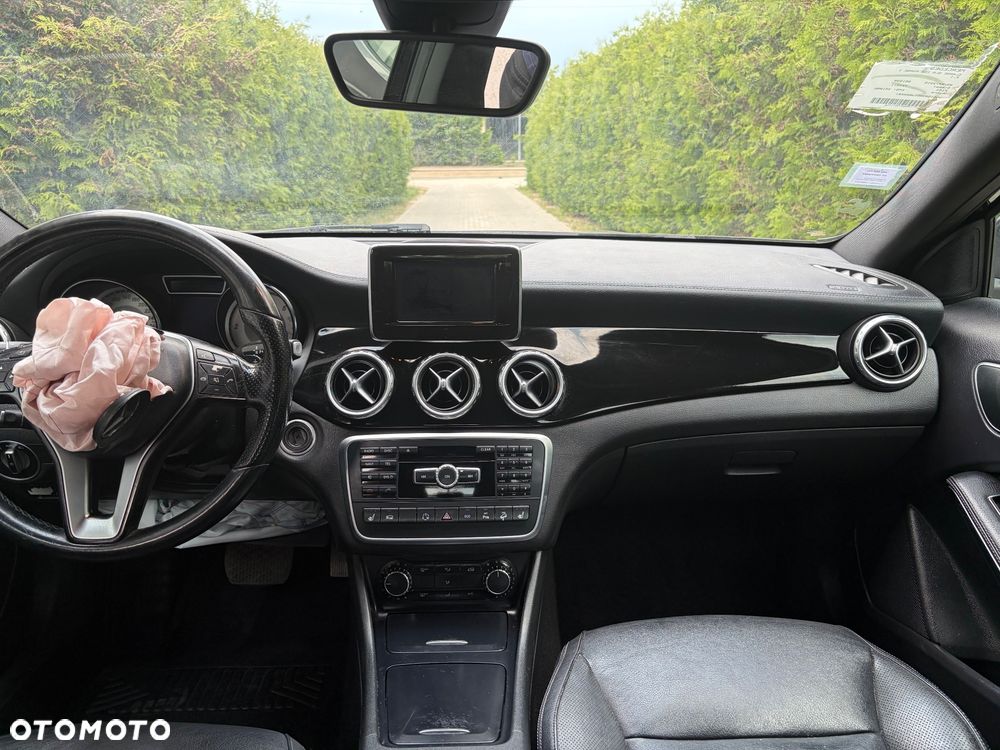 Mercedes-Benz GLA 220 d 4Matic 7G-DCT Style - 23