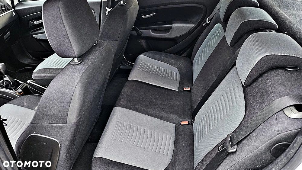 Fiat Grande Punto - 9