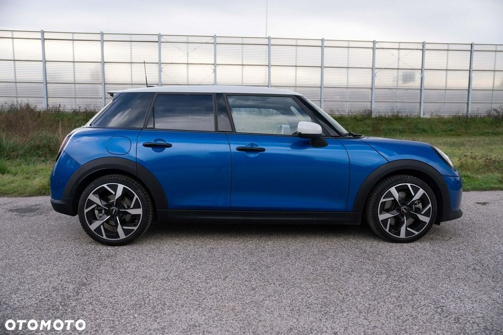 MINI Cooper S Favoured Trim - 10