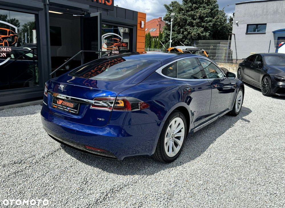 Tesla Model S Long Range Plus - 3