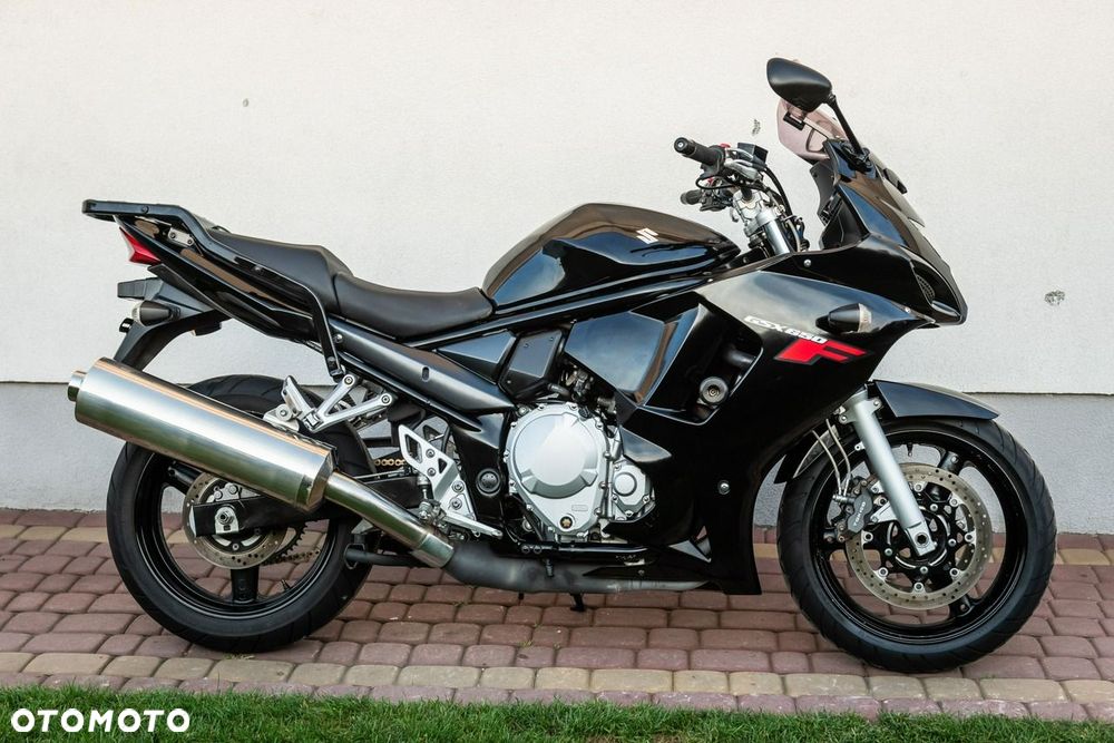 Suzuki GSX - 3