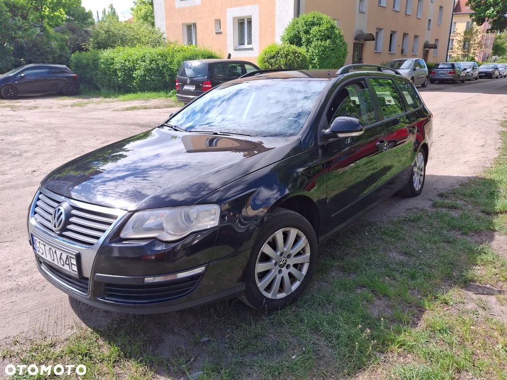 Volkswagen Passat - 4