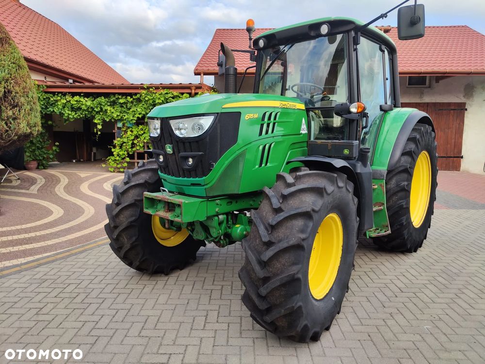 John Deere 6115M - 2