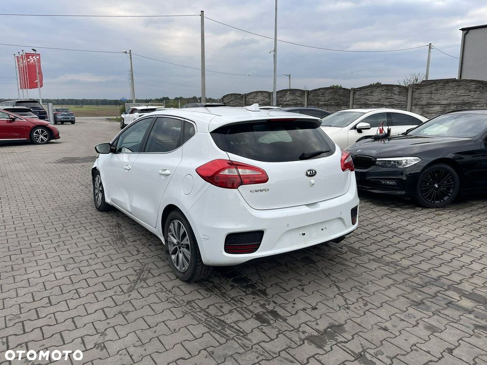 Kia Ceed 1.6 GDI ISG Vision - 4
