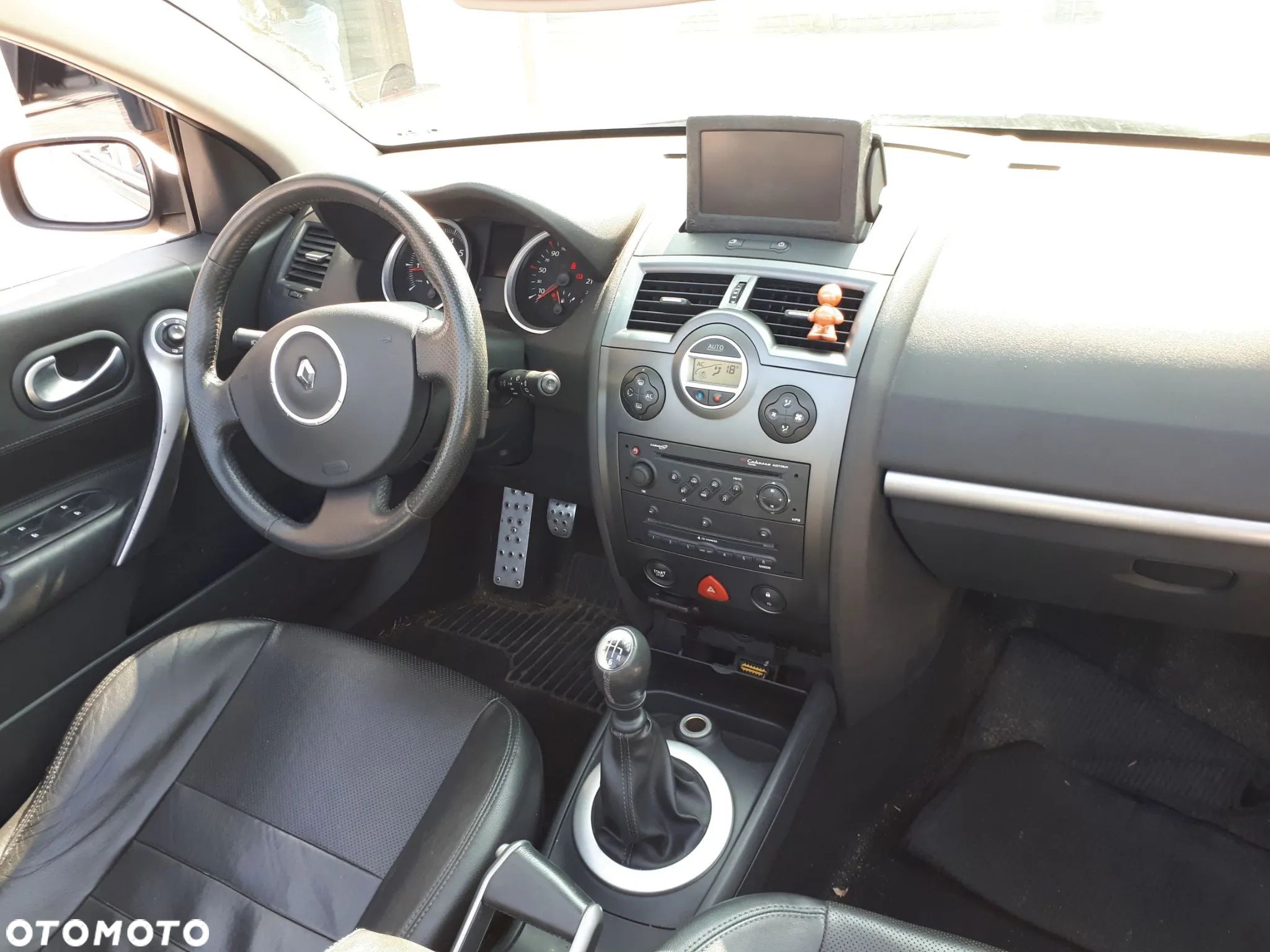RENAULT MEGANE II LIFT CABRIO 05-09 2.0 16V RADIO CD MP3 NAWIGACJA CARMINAT - 1