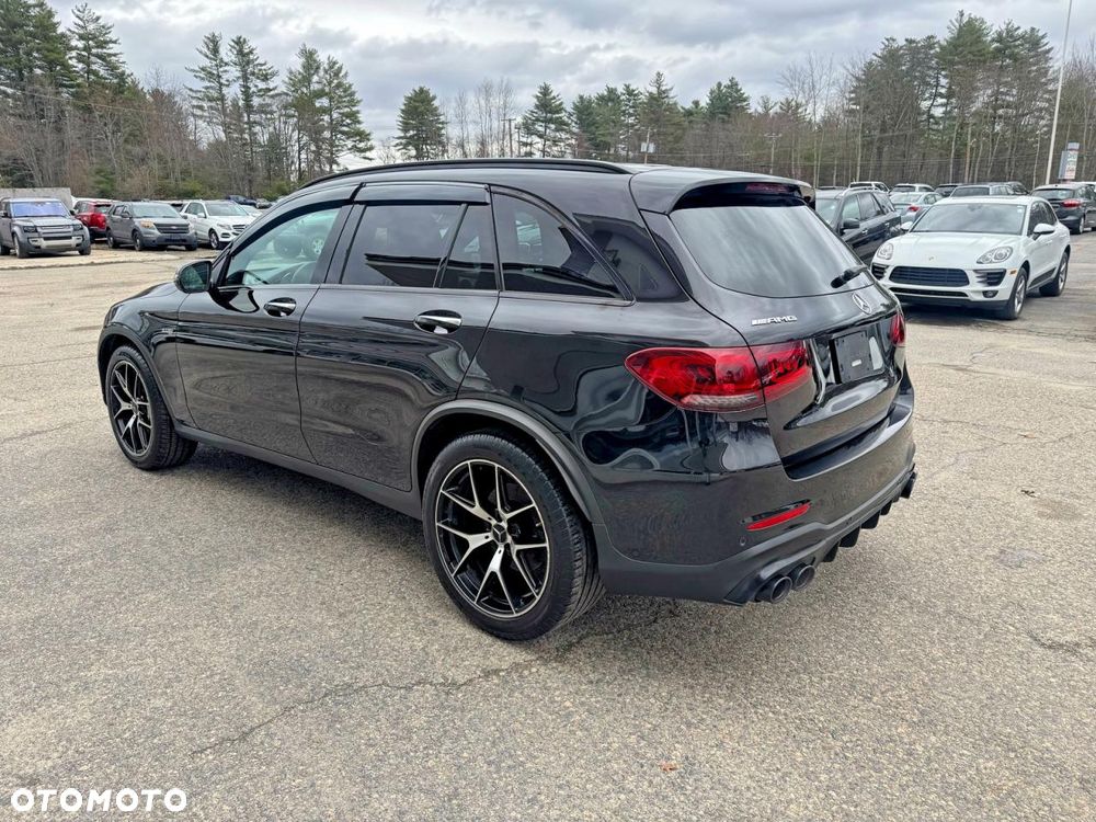 Mercedes-Benz GLC 300 4-Matic - 4