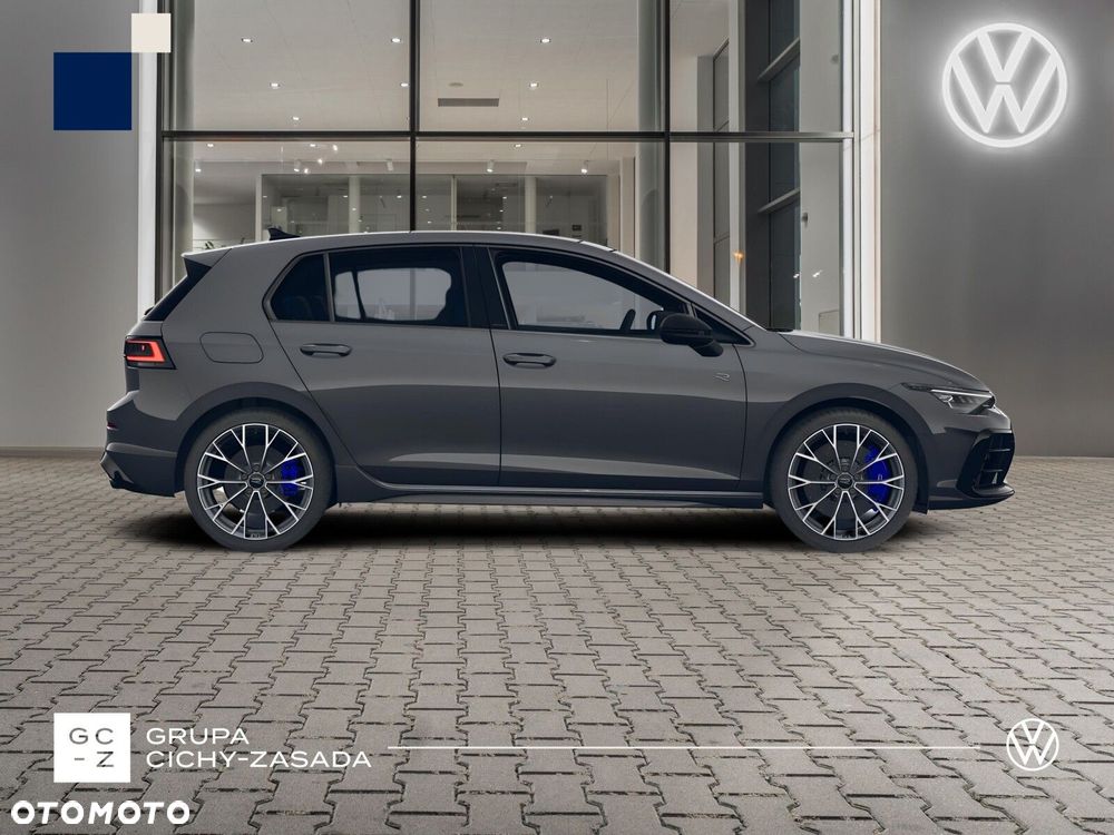 Volkswagen Golf - 6