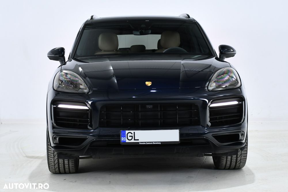 Porsche Cayenne Standard - 4