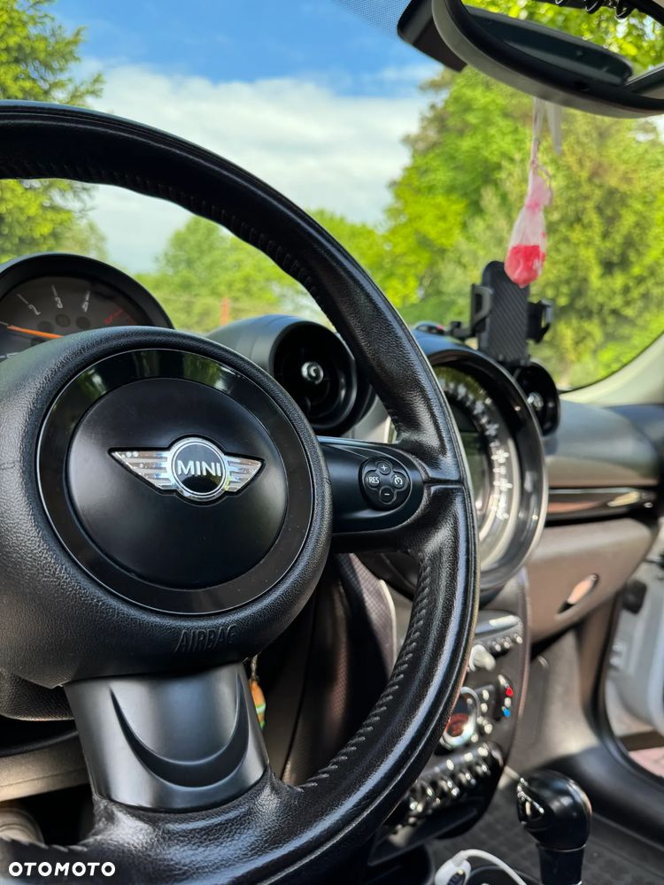 MINI Countryman Cooper D ALL4 - 24