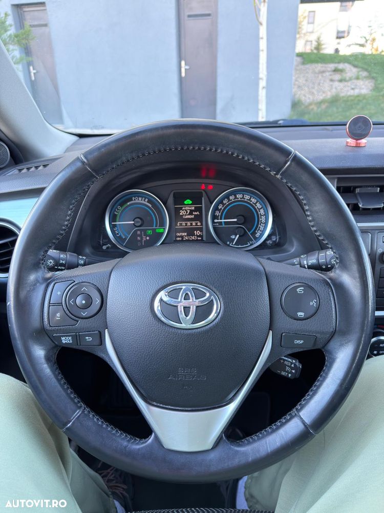 Toyota Auris 1.8 L VVT-i Luna - 14