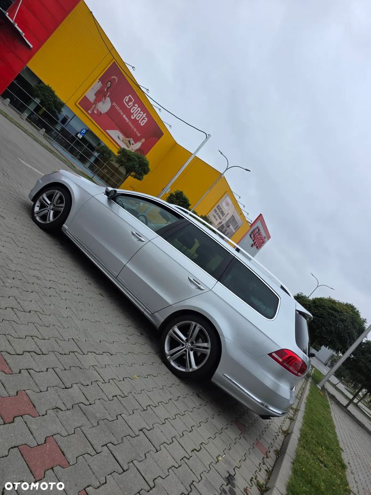 Volkswagen Passat 2.0 TDI Highline R-Style DSG - 4