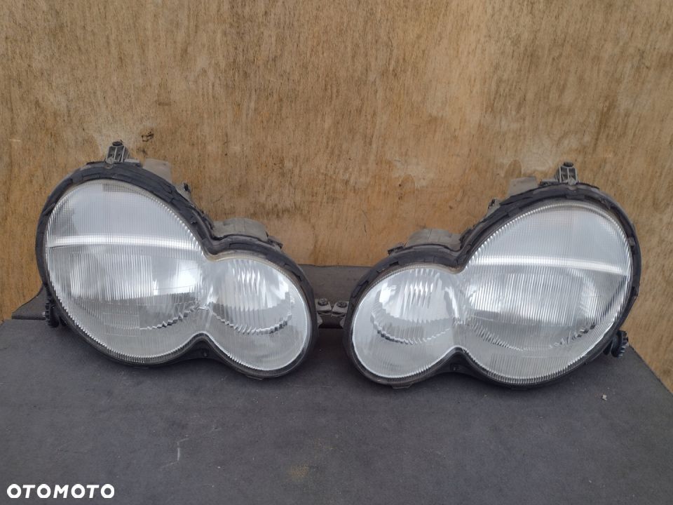 lampy c klasa w203 sportcoupe przed liftem komplet EU całe - 1