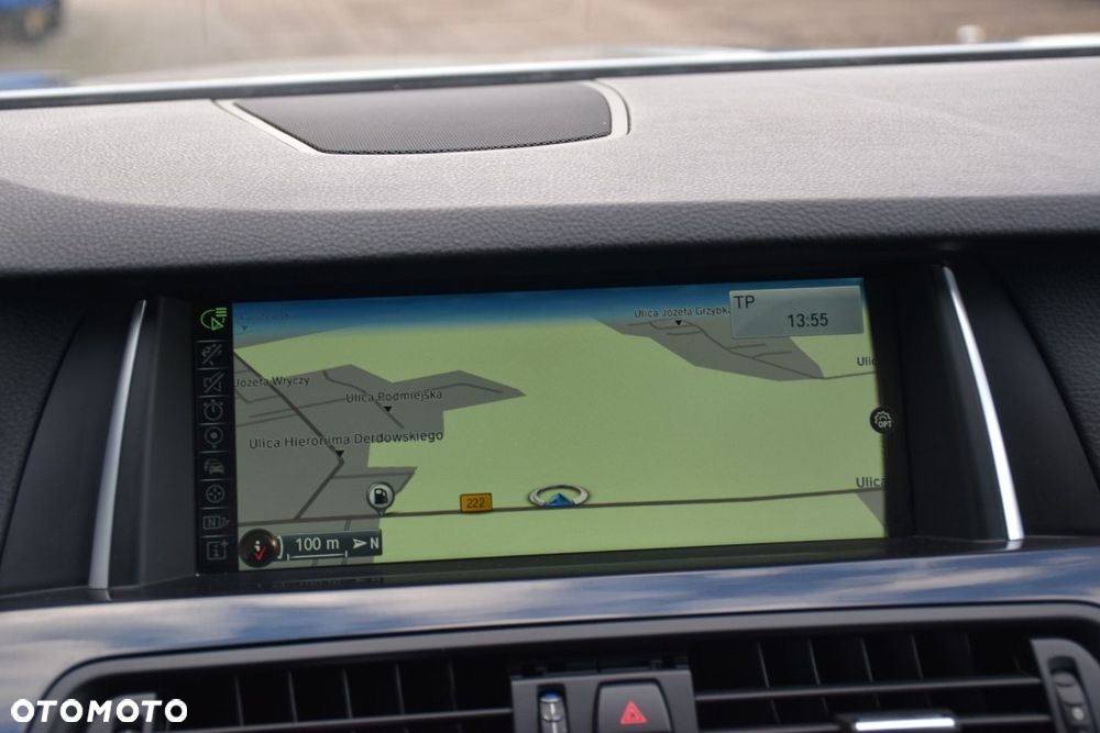 BMW Seria 5 520d xDrive - 16
