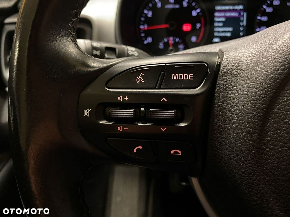 Kia Stonic - 19