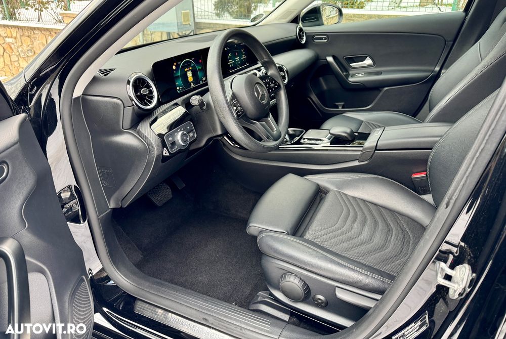 Mercedes-Benz A 180 - 40