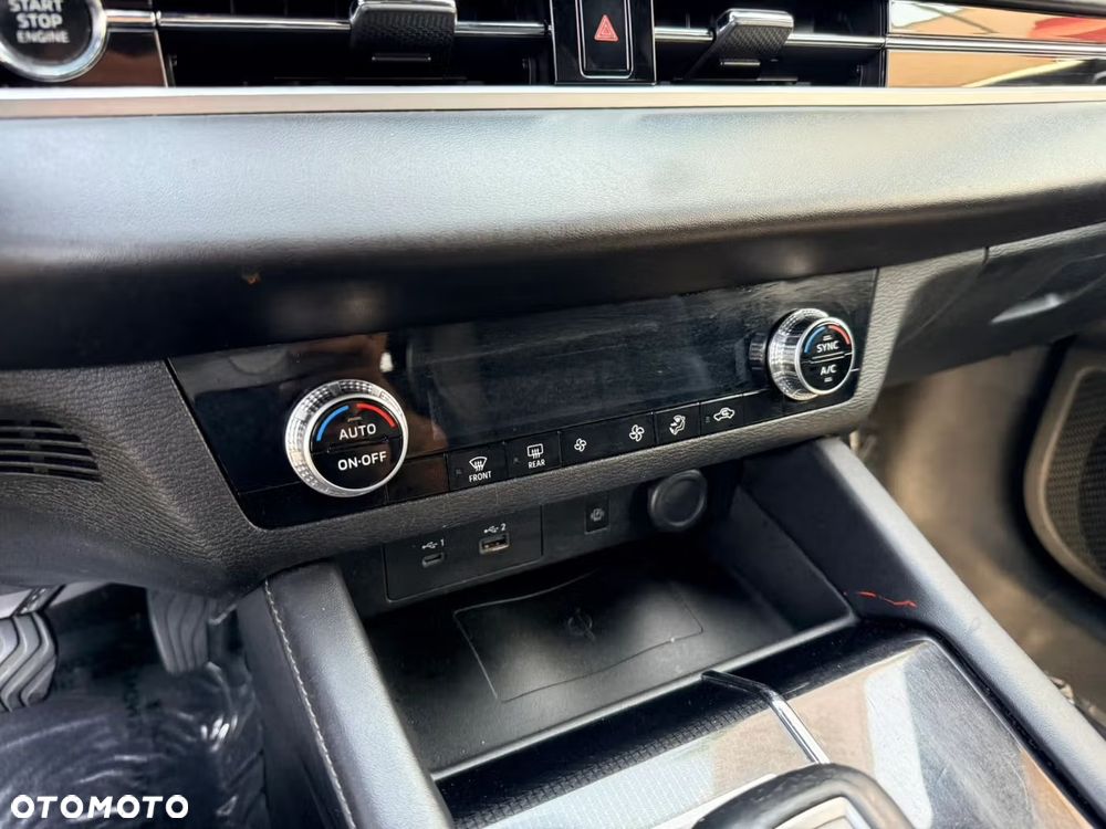 Mitsubishi Outlander - 14