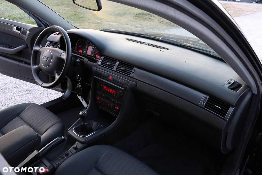 Audi A6 Avant 2.4 - 22