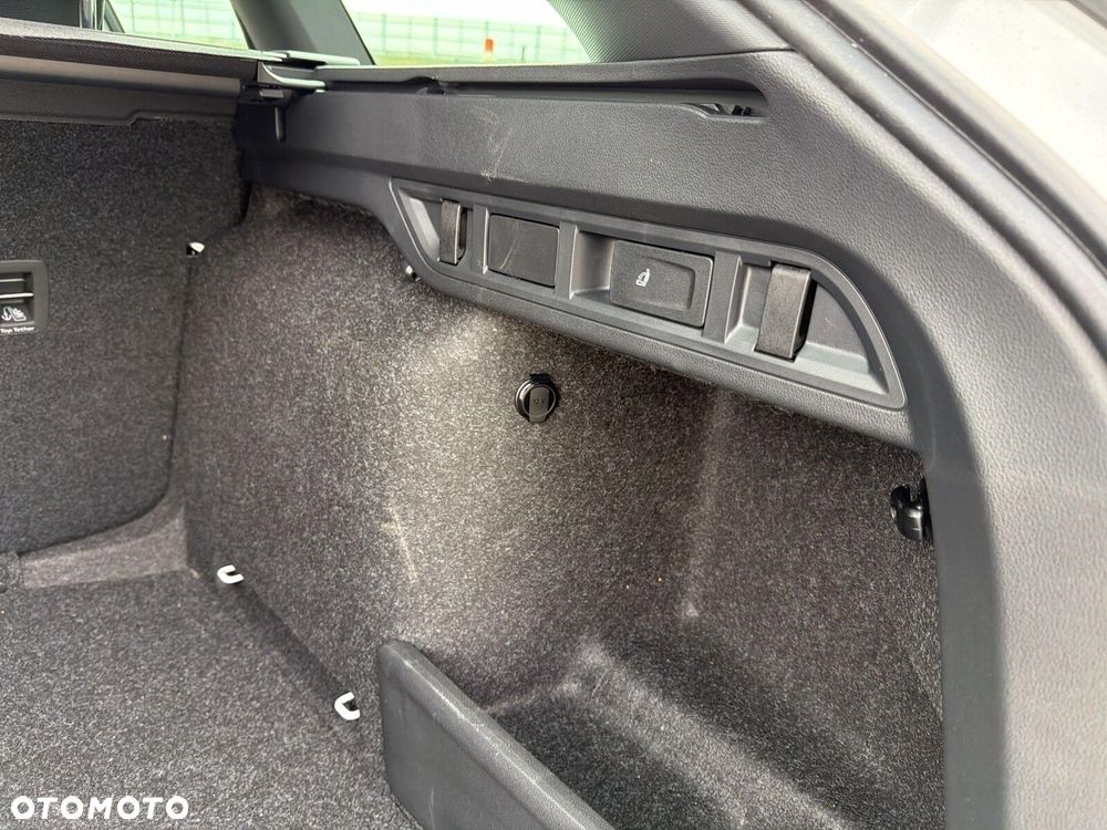 Skoda Octavia 1.5 TSI mHEV Sportline DSG - 27