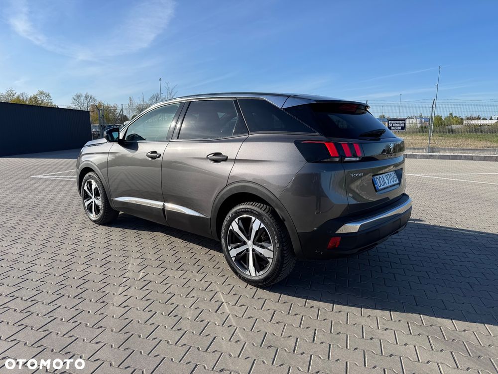 Peugeot 3008 PureTech 130 Stop & Start GPF EAT8 Allure - 4