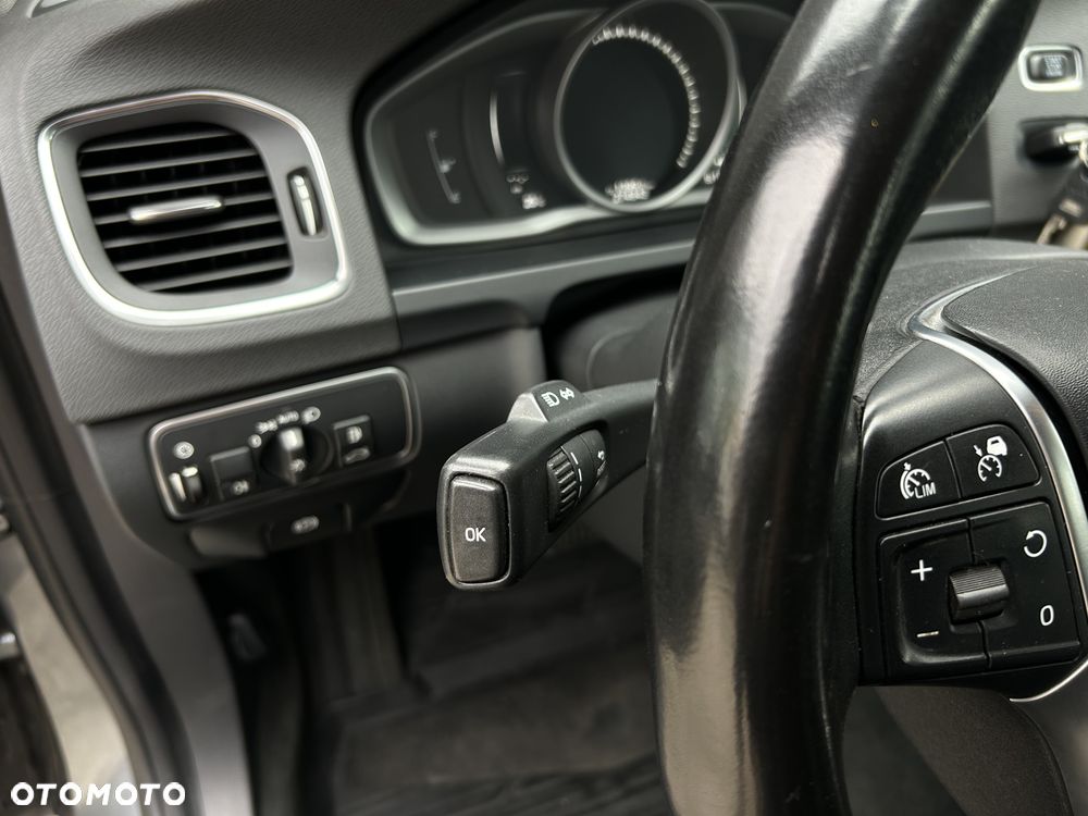 Volvo V40 Cross Country D3 Geartronic Momentum - 20