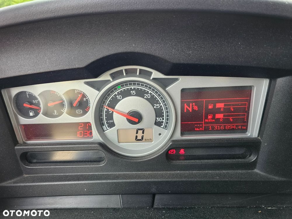 Renault Magnum Low Deck - 12