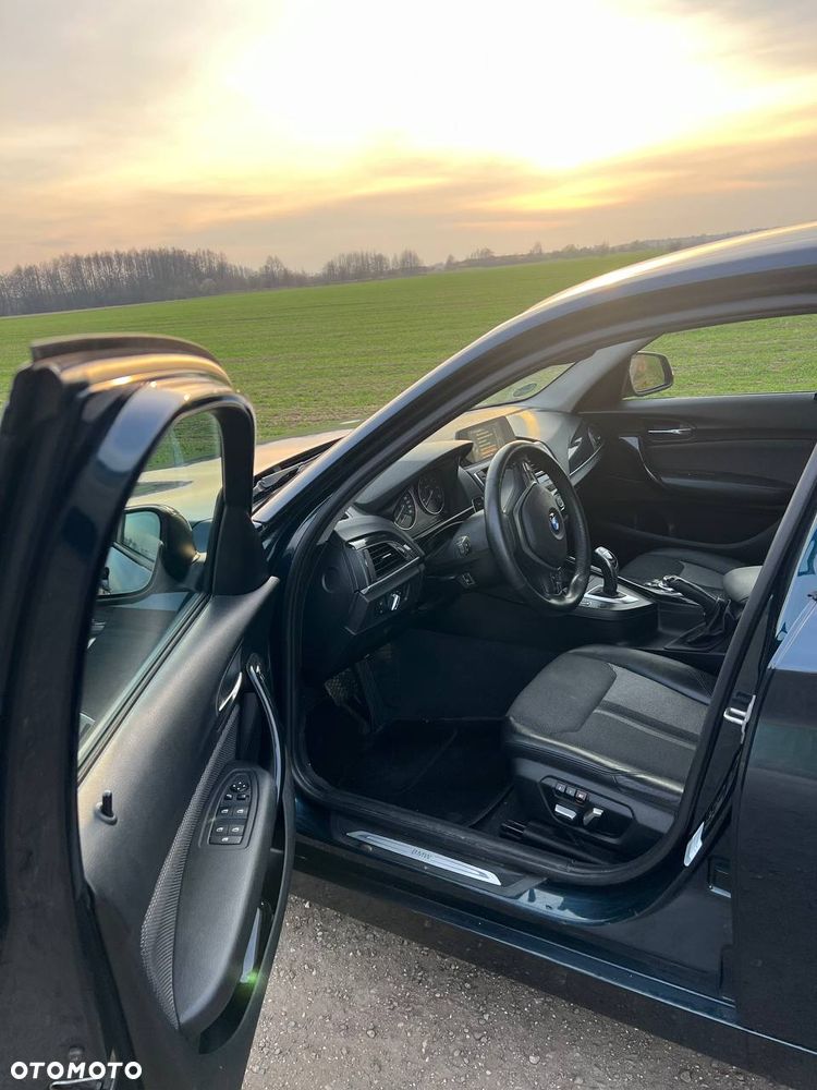 BMW Seria 1 120d xDrive - 13