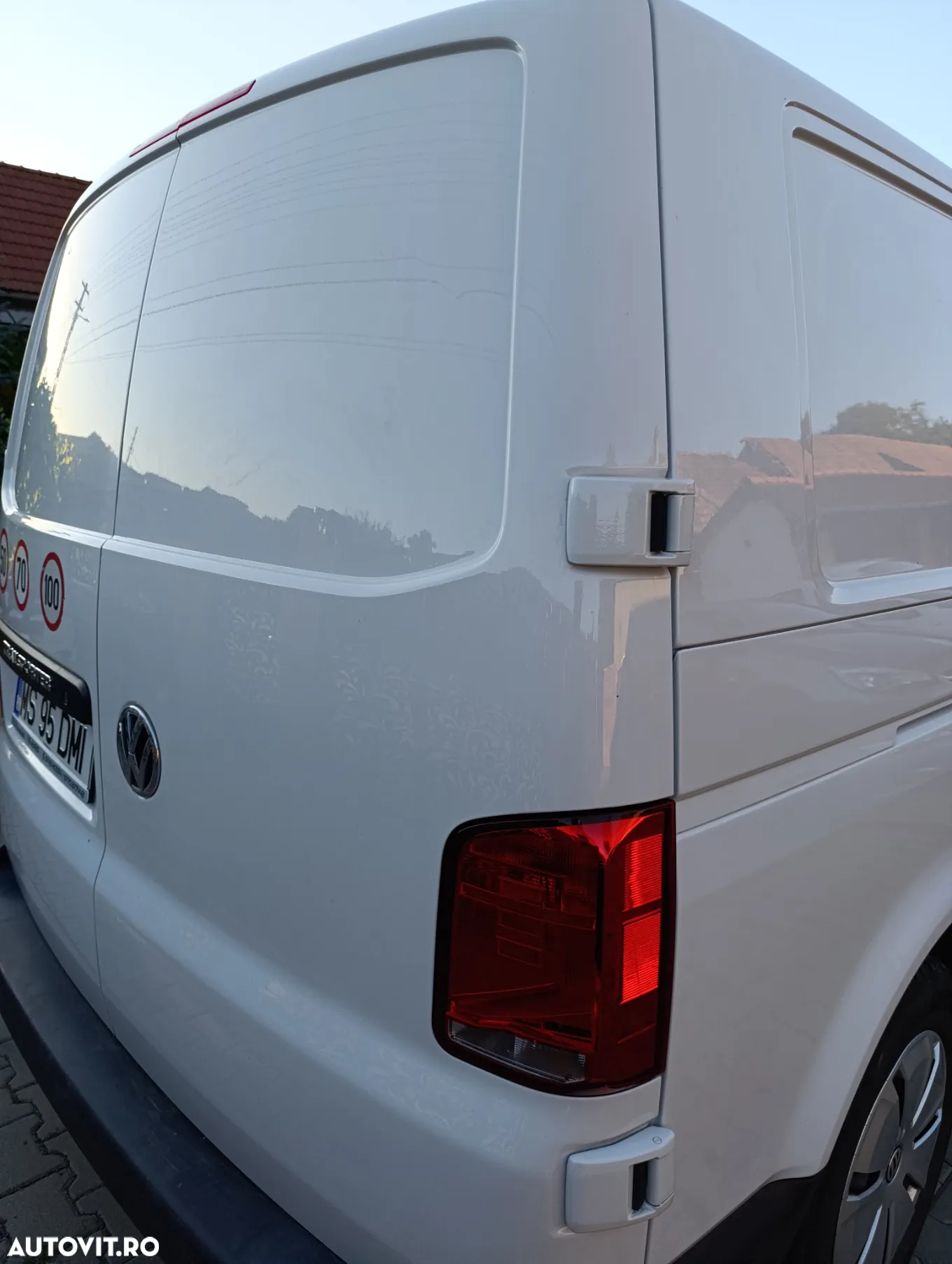 Volkswagen Transporter - 9