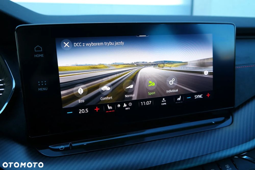 Skoda Octavia Combi 2.0 TDI DSG 4x4 RS - 33