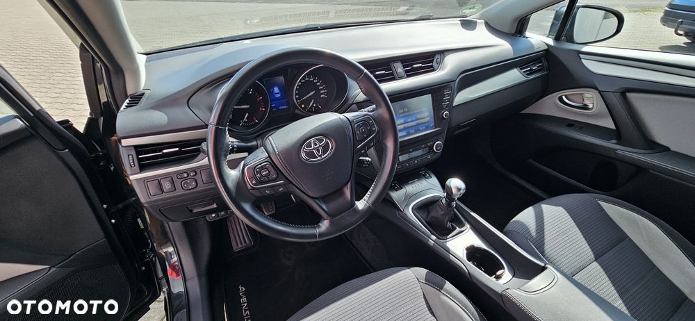 Toyota Avensis 2.0 D-4D Selection - 9